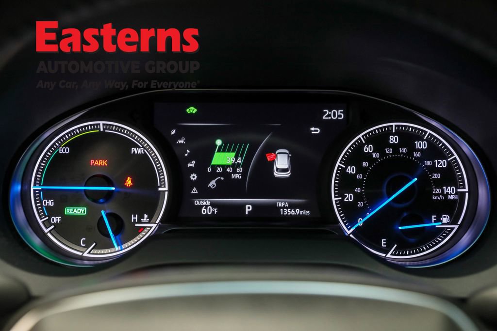 Used 2024 Toyota Venza LE image 17