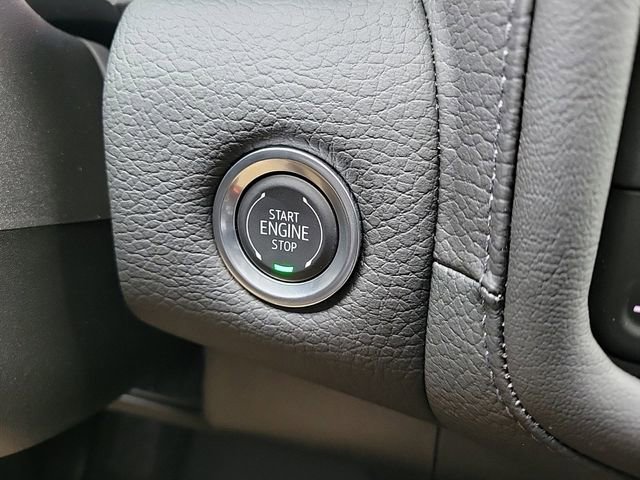 New 2024 GMC Yukon Denali w/ Advanced Technology Package image 35