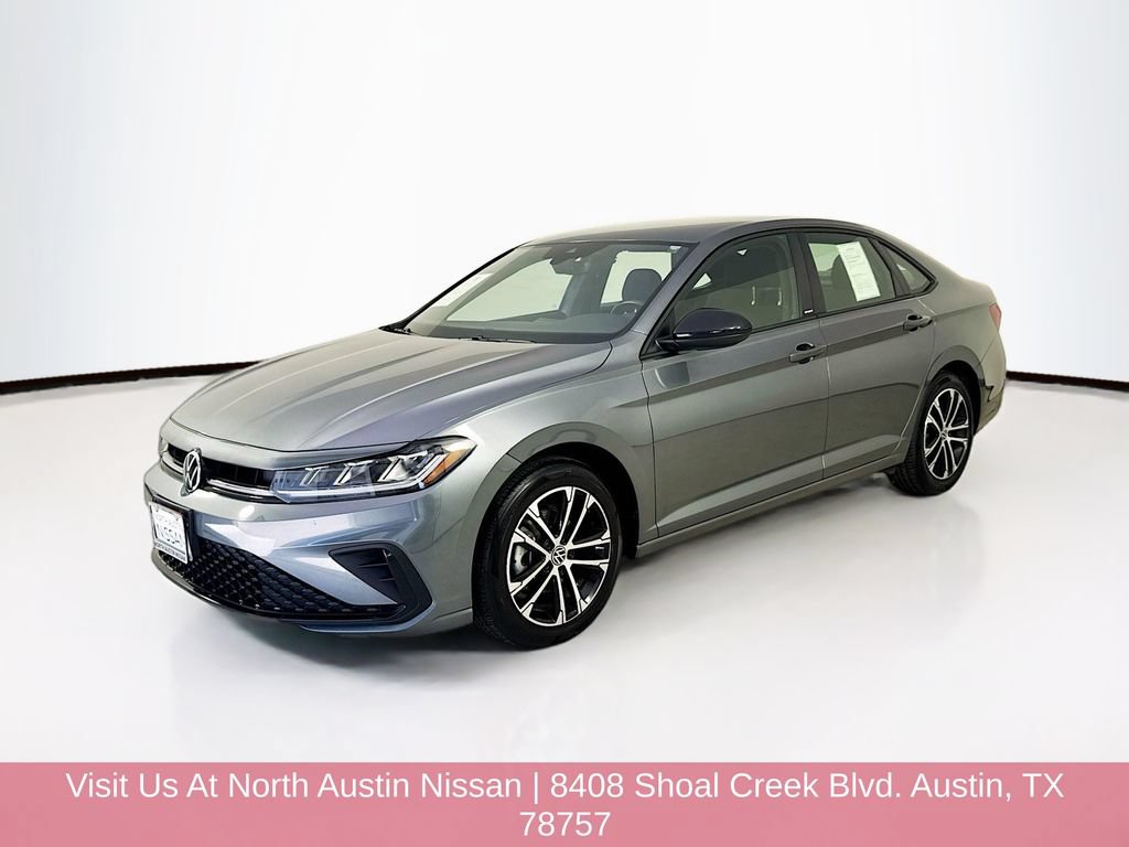 Used 2025 Volkswagen Jetta Sport FWD image 3