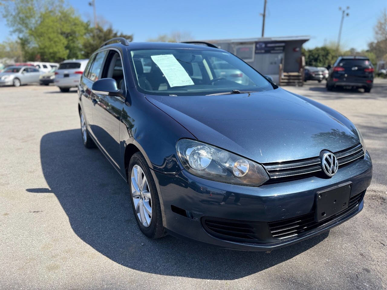 Used 2010 Volkswagen Jetta SE FWD image 3