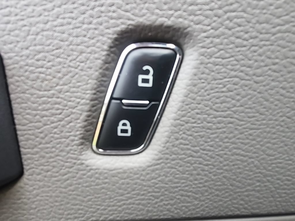Used 2016 Ford F150 XLT RWD image 21