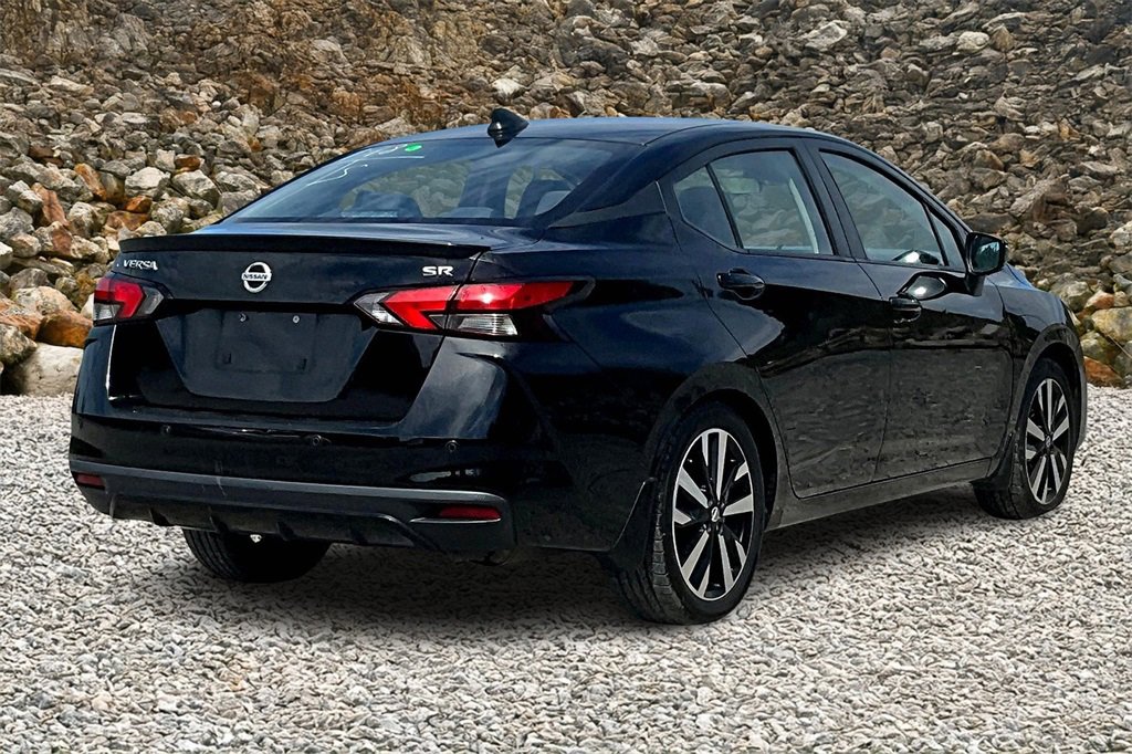 Used 2021 Nissan Versa SR image 2