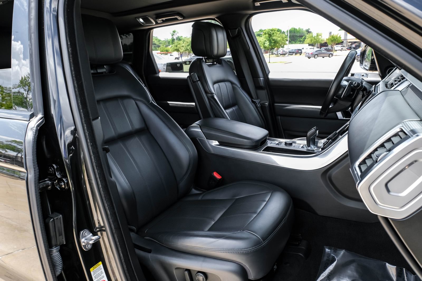 Used 2019 Land Rover Range Rover Sport Supercharged AWD/4WD image 28
