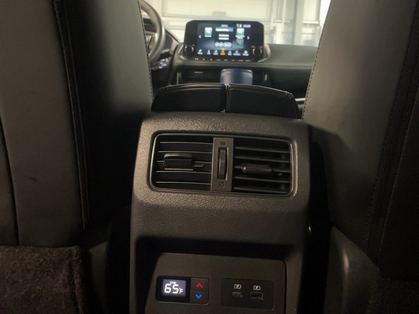 Used 2023 Nissan Rogue SL w/ SL Premium Package image 8