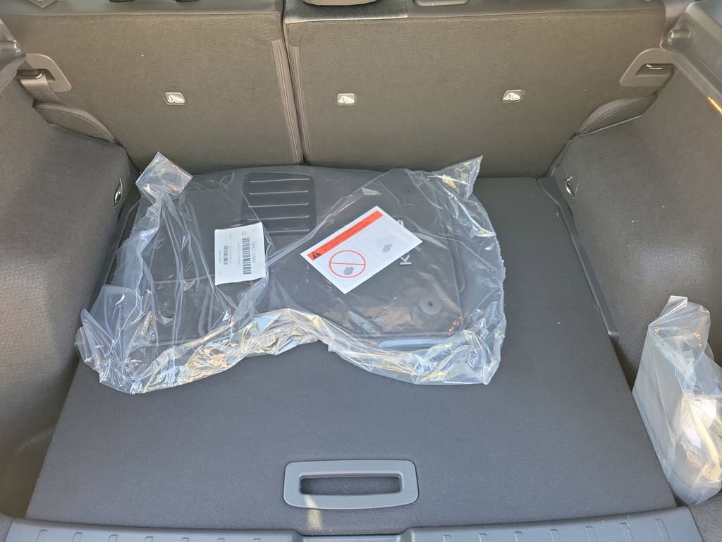 New 2026 Nissan Kicks SV image 10