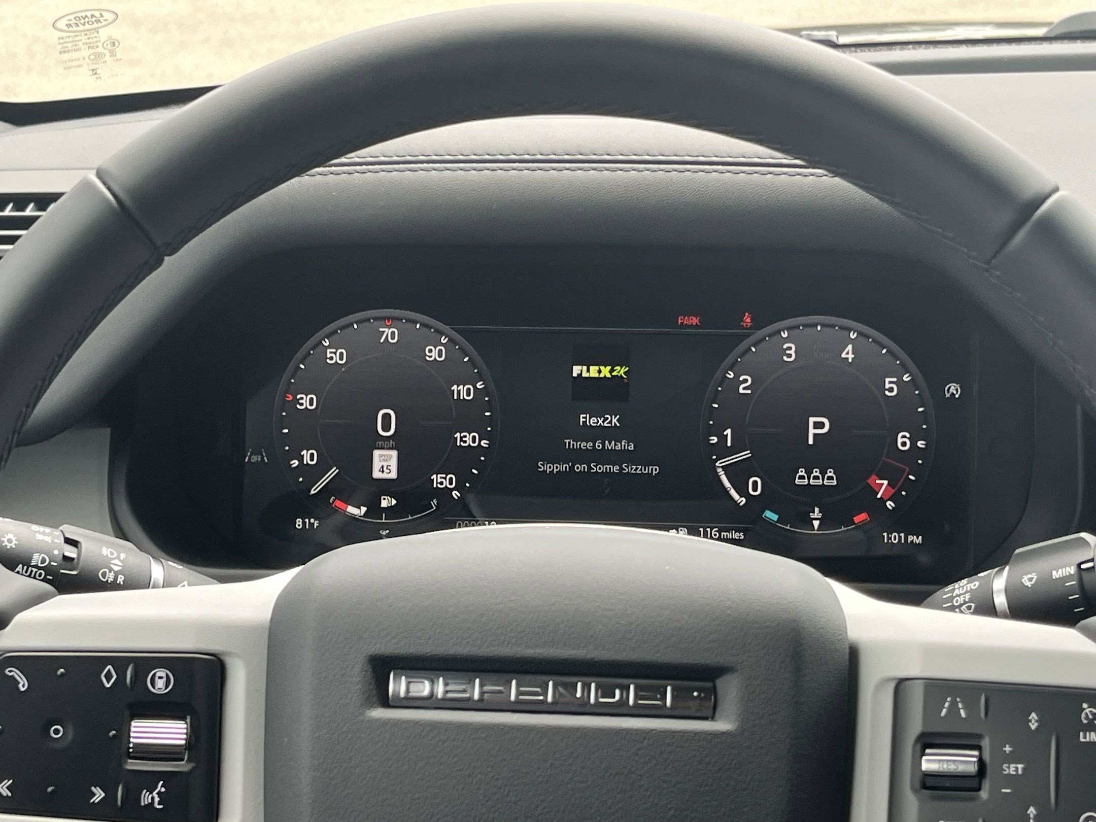 Used 2025 Land Rover Defender 110 X-Dynamic SE image 18