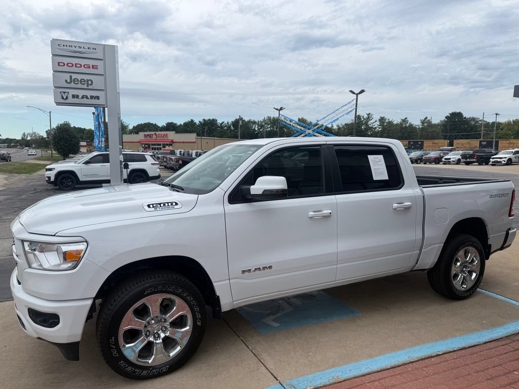Used 2023 RAM 1500 Big Horn AWD/4WD image 3