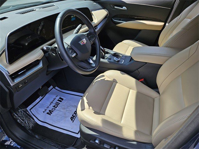 Certified 2025 Cadillac XT4 Premium Luxury image 7