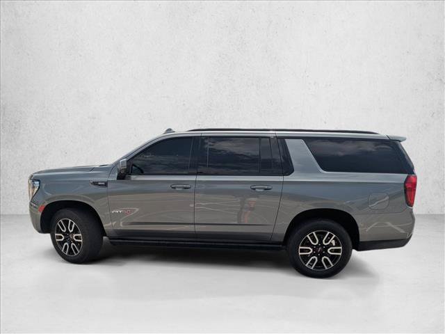 Used 2022 GMC Yukon XL AT4 w/ Technology Package AWD/4WD image 8