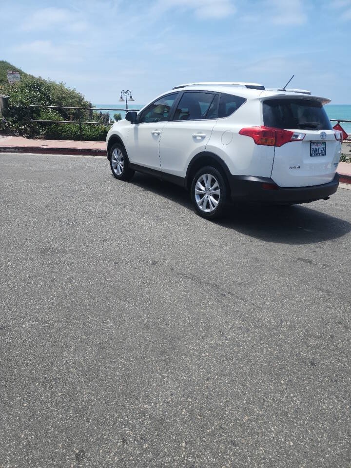Used 2014 Toyota RAV4 Limited w/ Technology Package AWD/4WD image 7