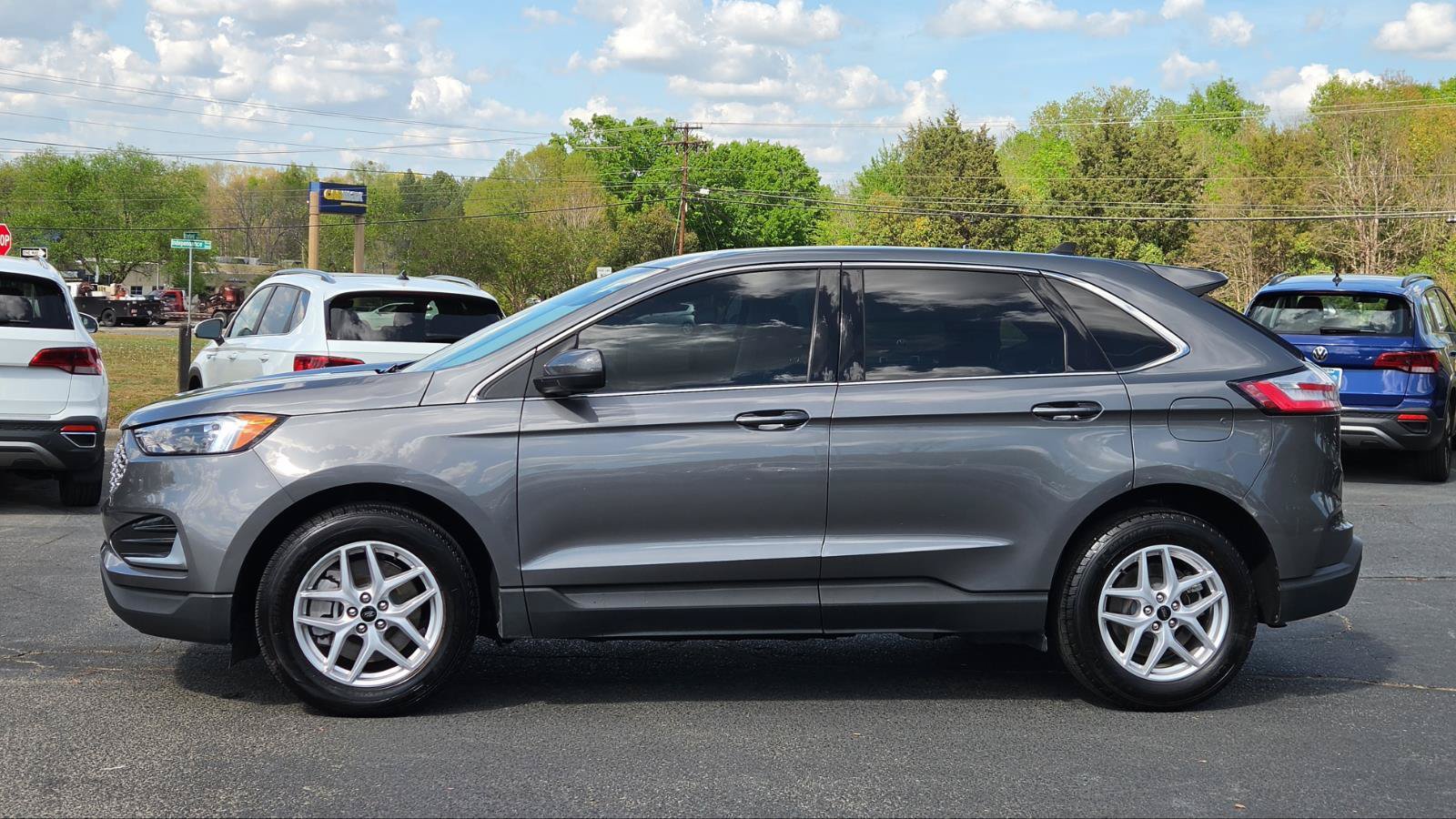 Used 2024 Ford Edge SEL AWD/4WD image 10