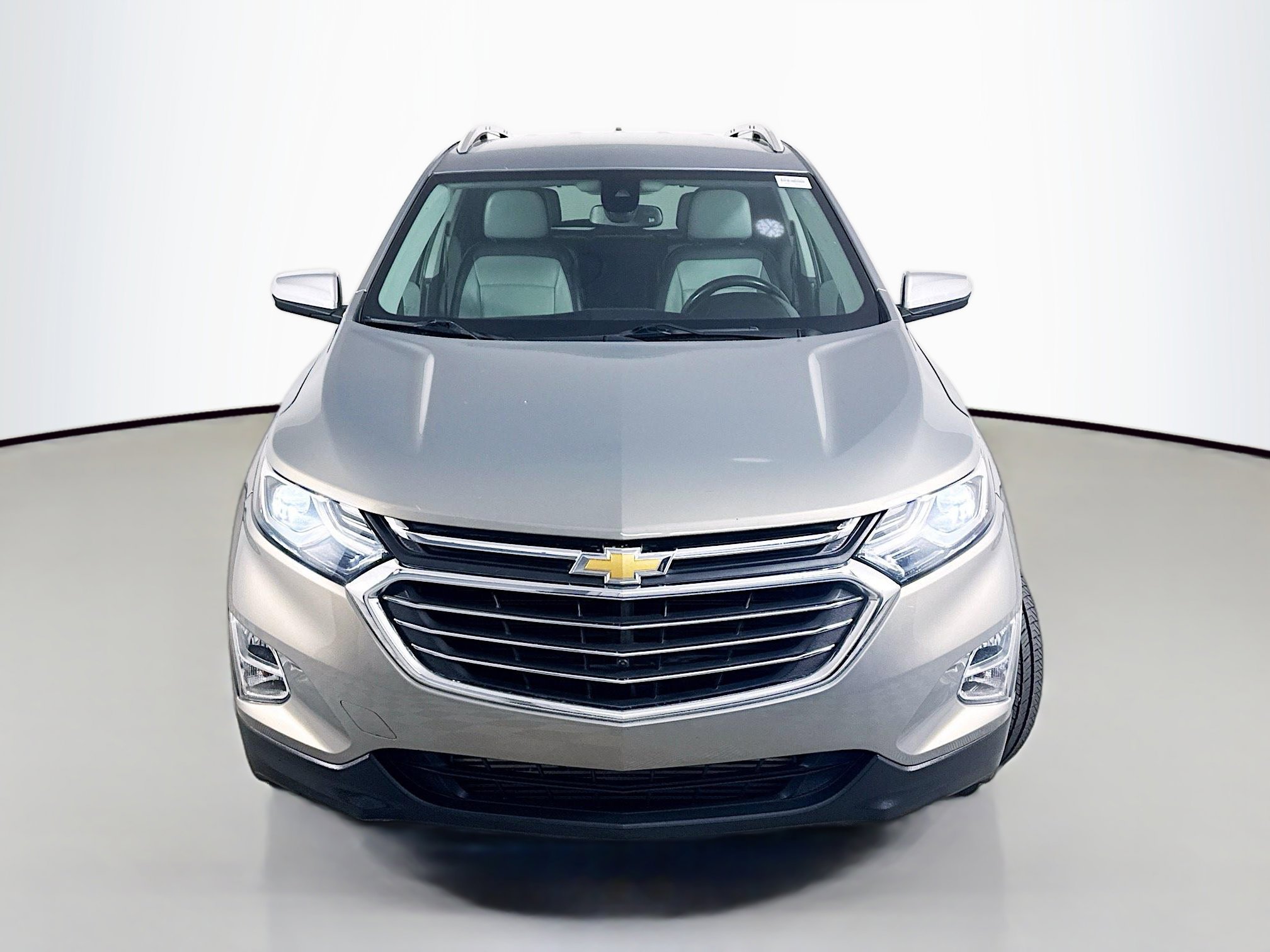 Used 2018 Chevrolet Equinox Premier FWD image 2