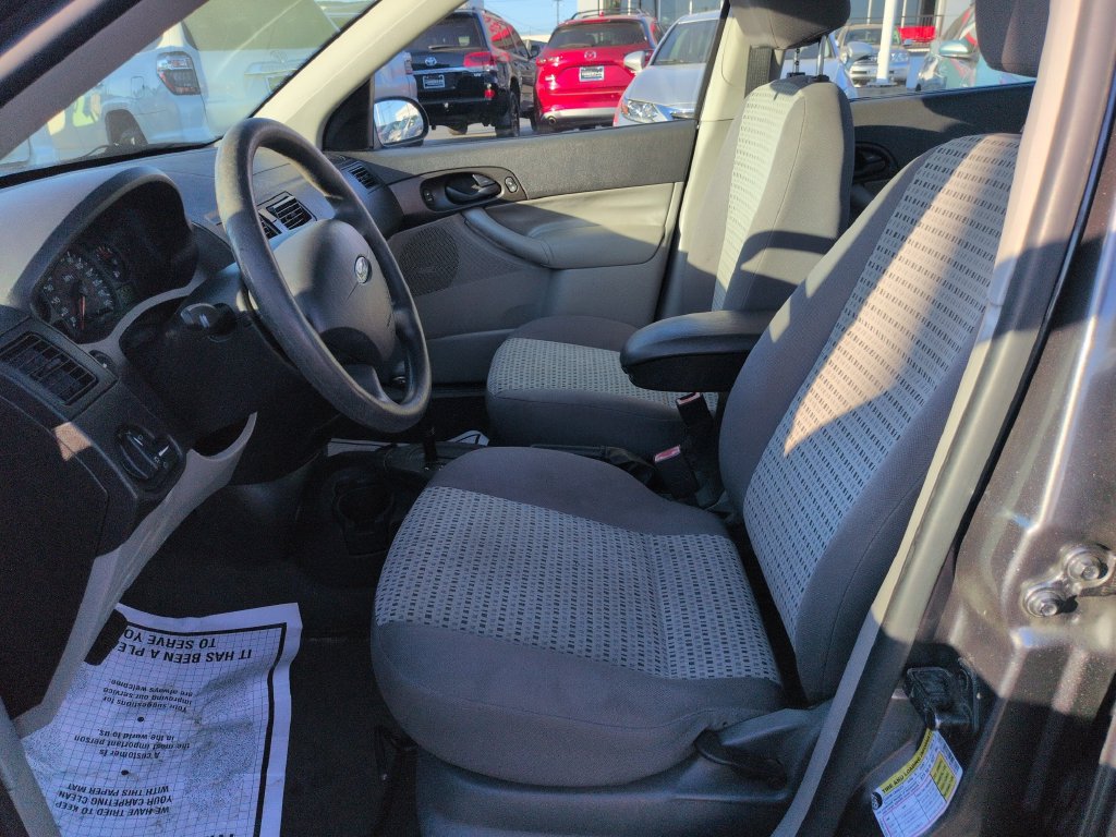 Used 2007 Ford Focus ZX4 Sedan FWD image 9