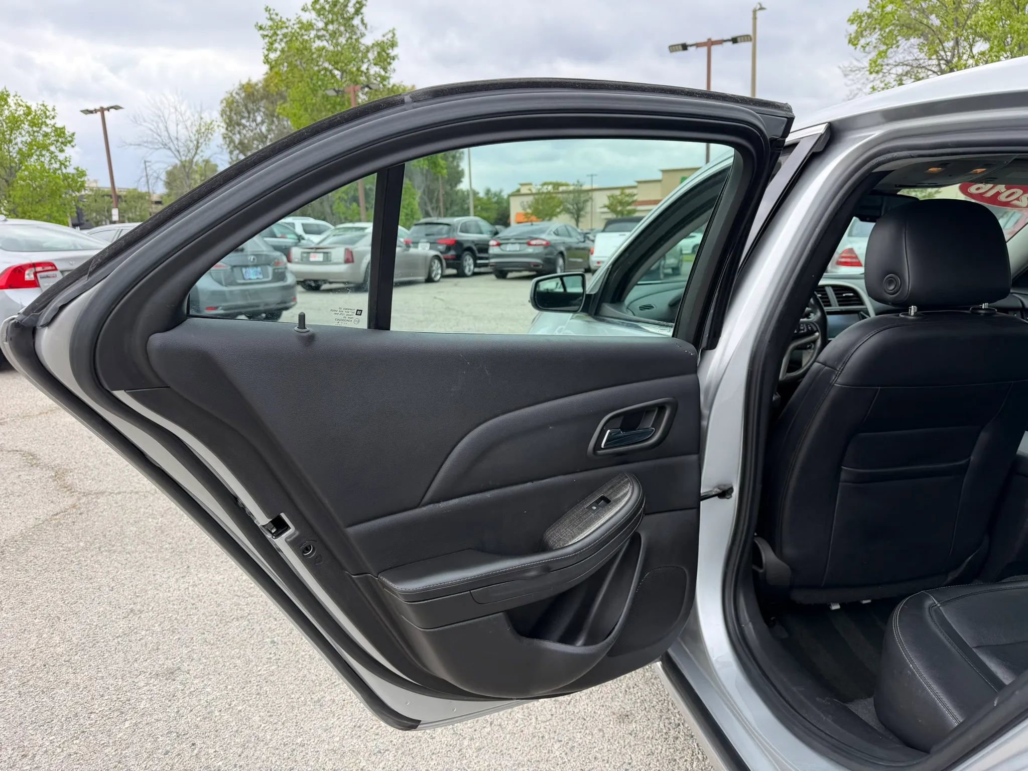 Used 2016 Chevrolet Malibu LTZ FWD image 15