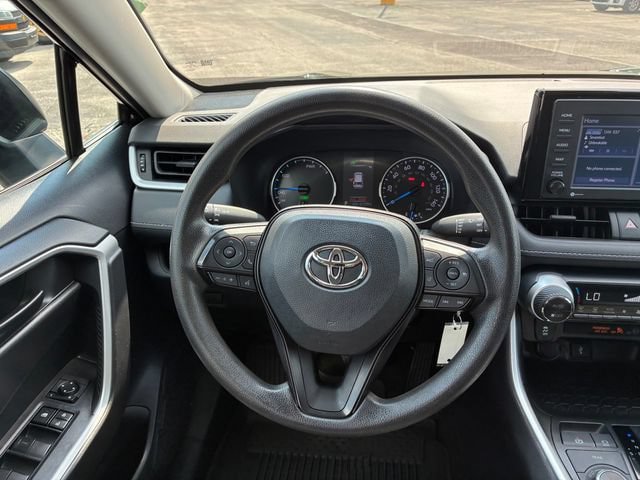Used 2022 Toyota RAV4 LE AWD/4WD image 15