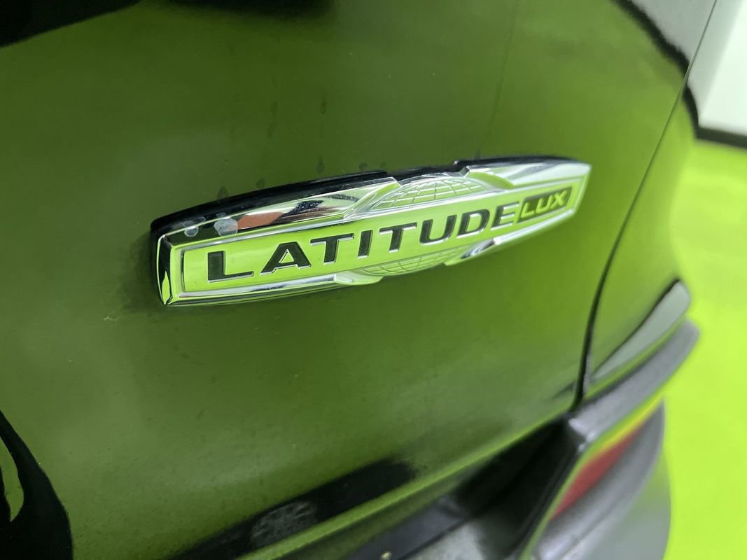 Used 2022 Jeep Cherokee Latitude Lux w/ Sun & Sound Group AWD/4WD image 13