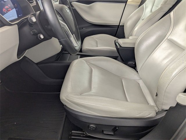 Used 2015 Tesla Model S 85D image 12