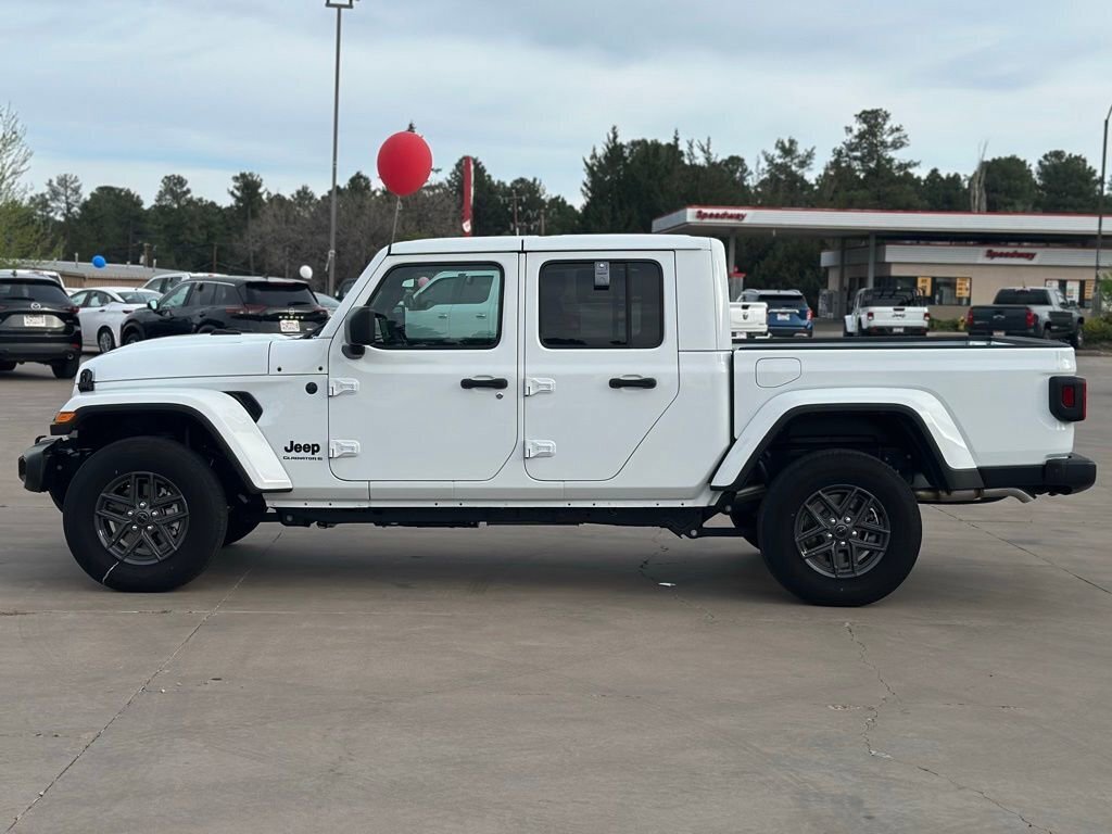 New 2025 Jeep Gladiator Sport image 6