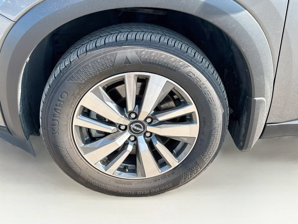 Used 2025 Nissan Pathfinder SL AWD/4WD image 34