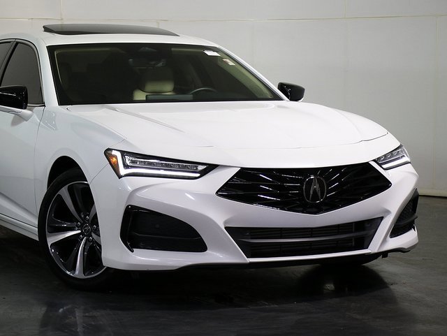 Certified 2025 Acura TLX w/ Technology Package image 6