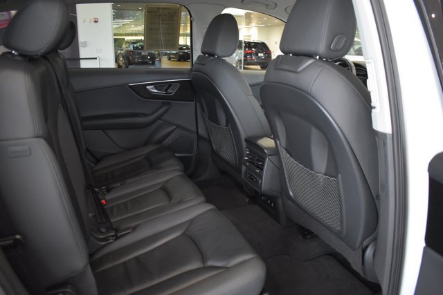 Used 2023 Audi Q7 3.0T Premium Plus AWD/4WD image 37