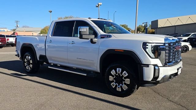 Used 2025 GMC Sierra 2500 Denali AWD/4WD image 2