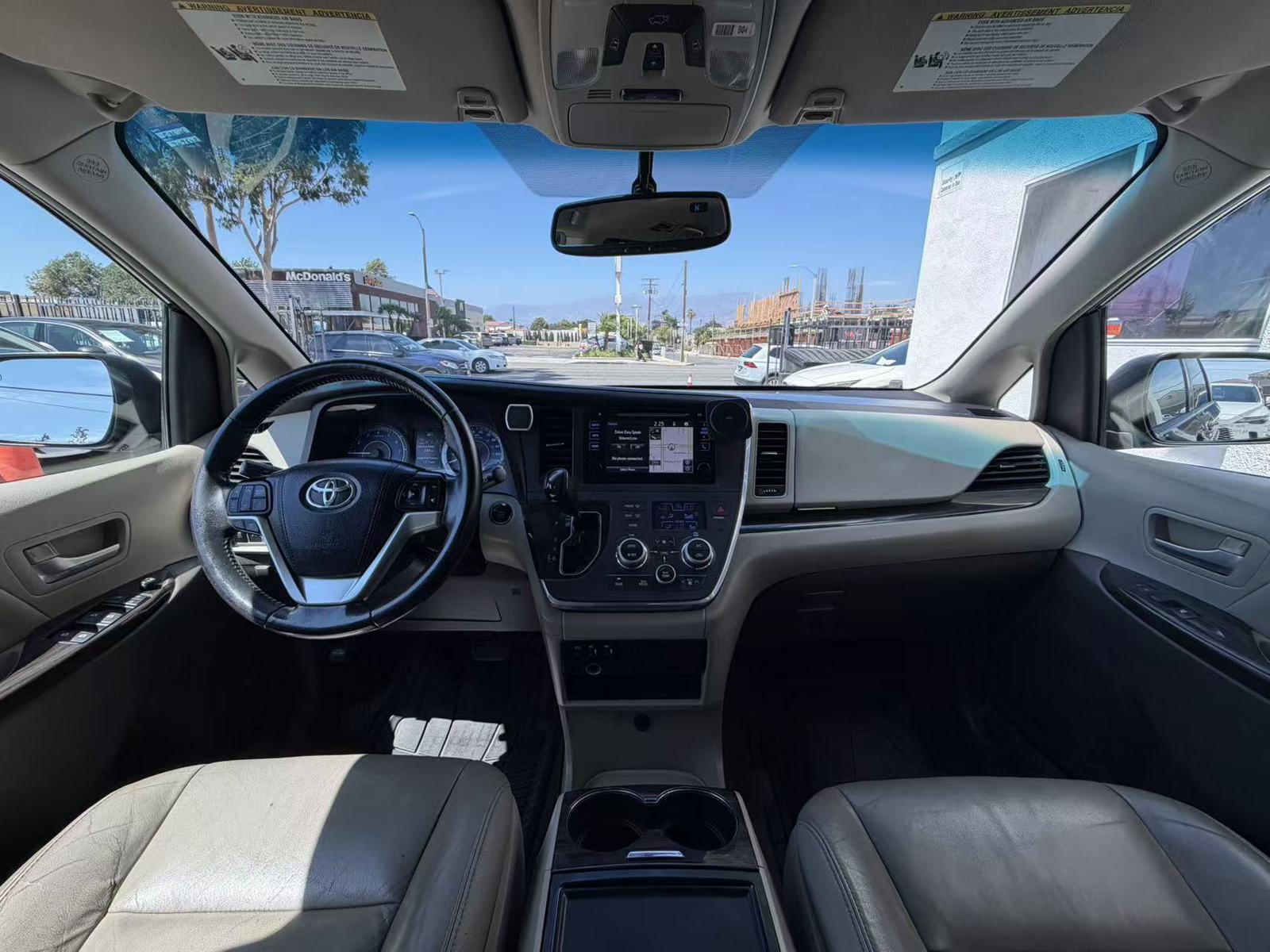 Used 2016 Toyota Sienna XLE w/ XLE Navigation Package FWD image 11
