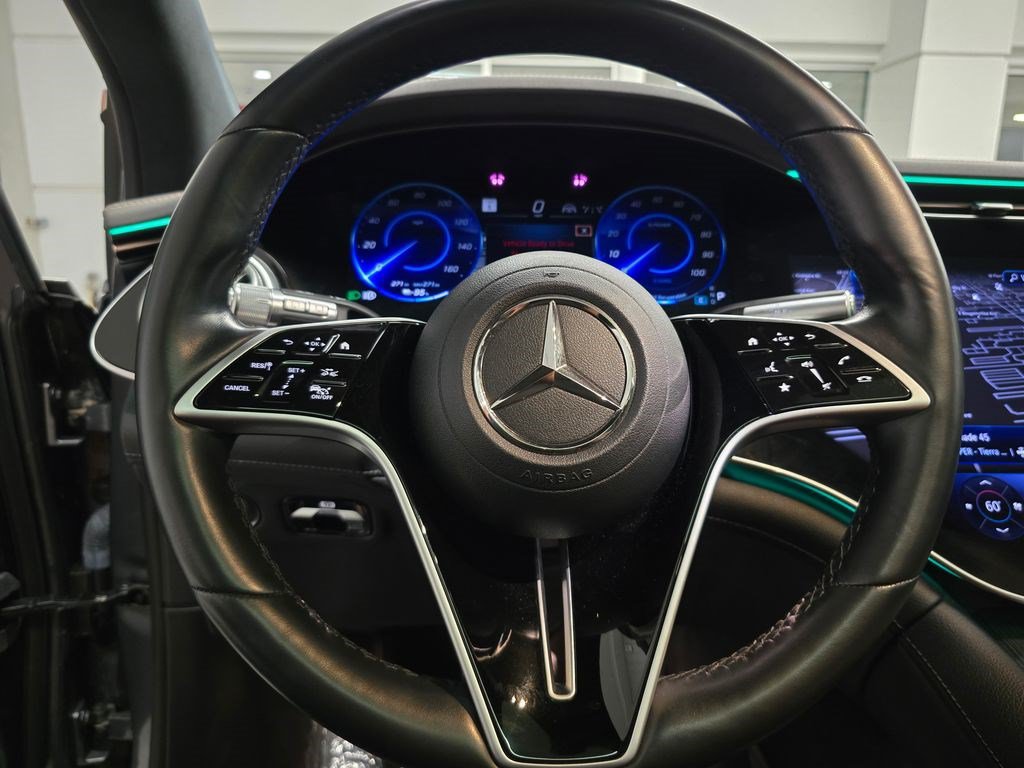 Used 2023 Mercedes-Benz EQS 580 4MATIC SUV w/ Exclusive Trim Package image 20