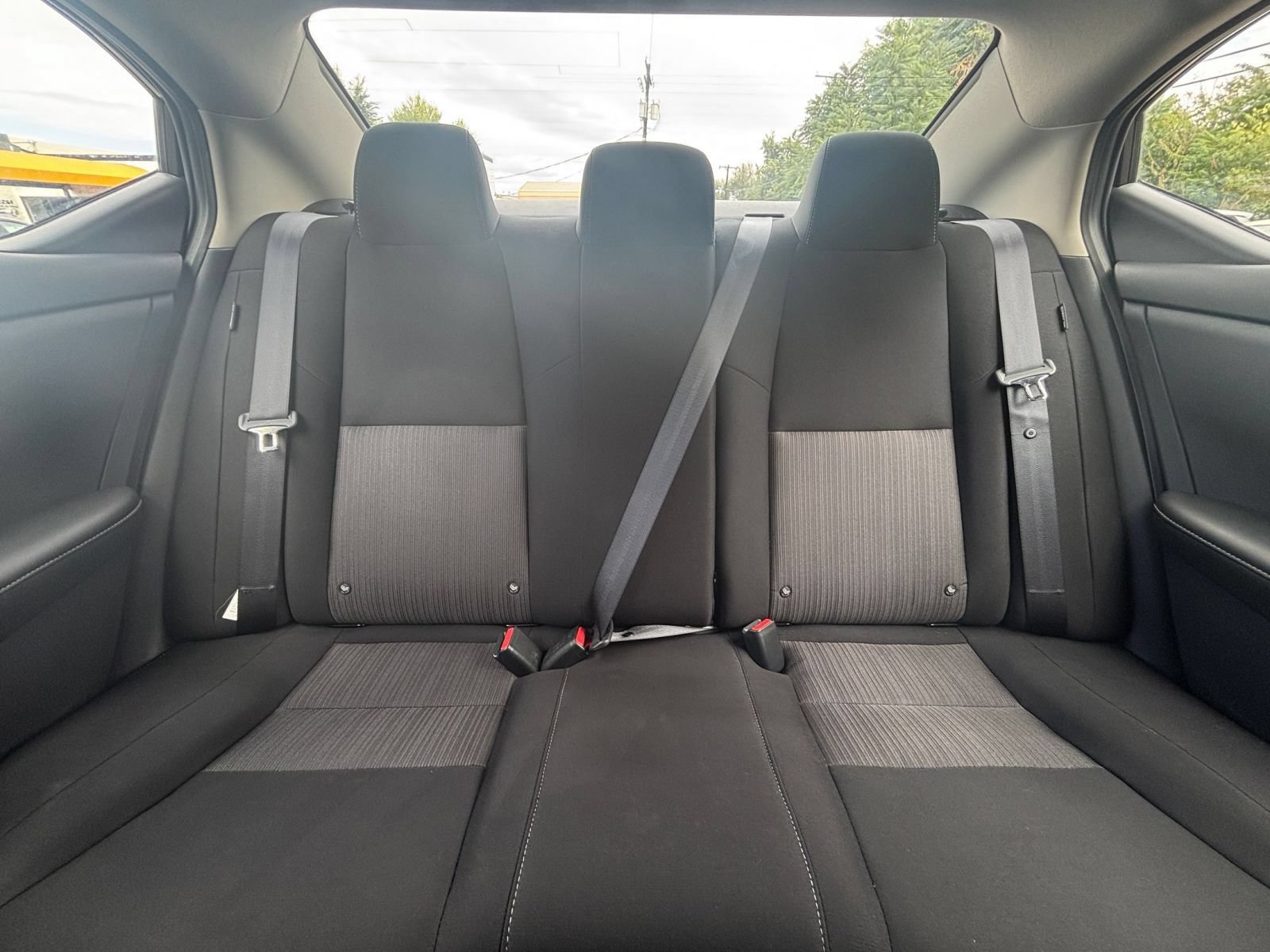 Used 2025 Nissan Sentra SV FWD image 34