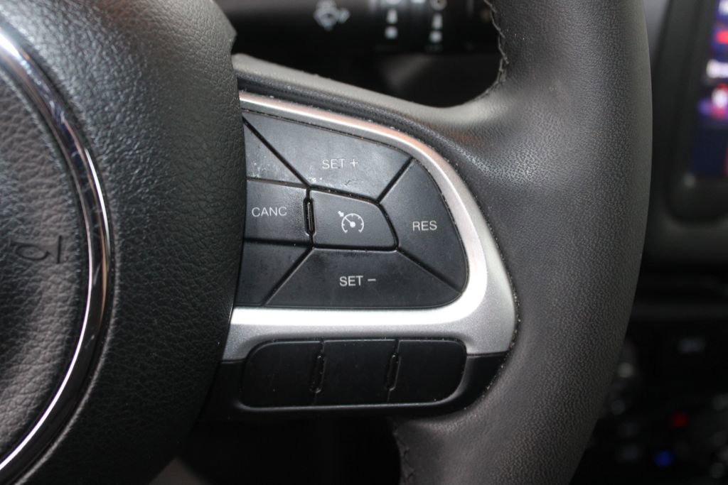 Used 2019 Jeep Renegade Latitude image 21