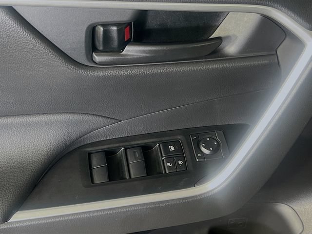 Used 2025 Toyota RAV4 LE FWD image 12