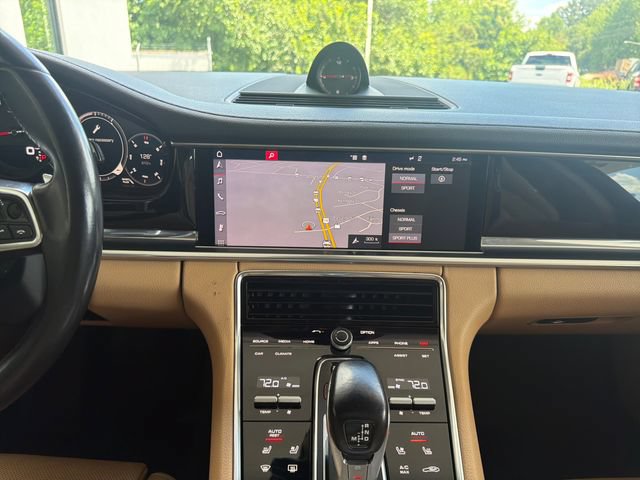 Used 2019 Porsche Panamera RWD image 17