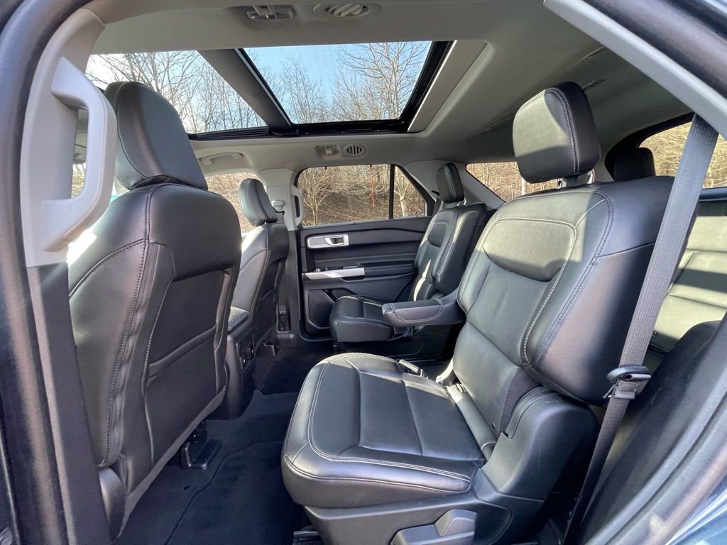 Used 2022 Ford Explorer Limited w/ Equipment Group 301A image 25