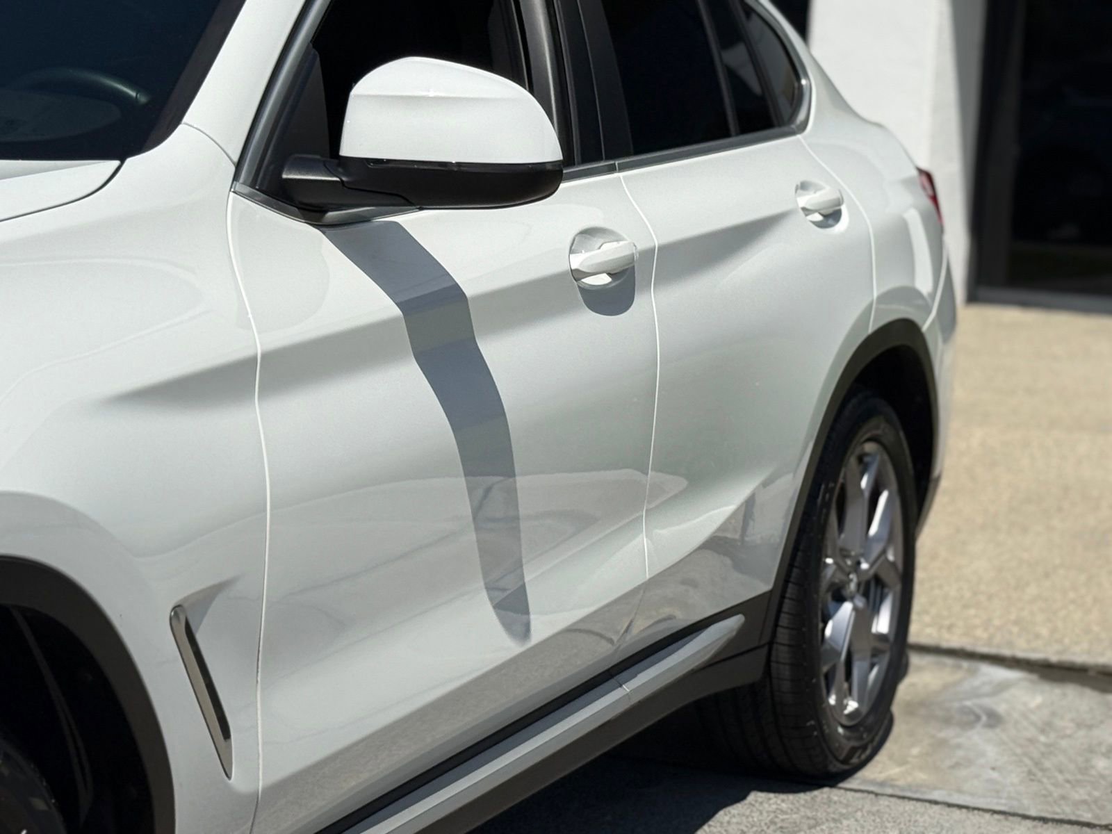 Used 2023 BMW X4 xDrive30i w/ Premium Package image 4