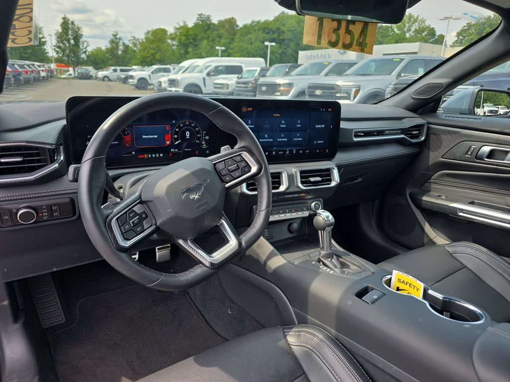 Used 2025 Ford Mustang GT Premium RWD image 18
