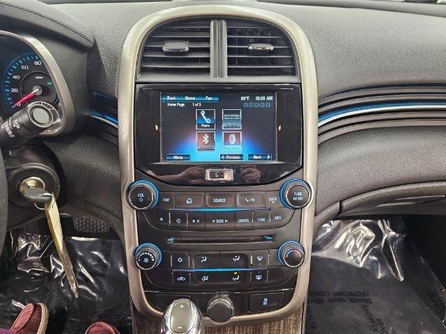 Used 2015 Chevrolet Malibu LT FWD image 23