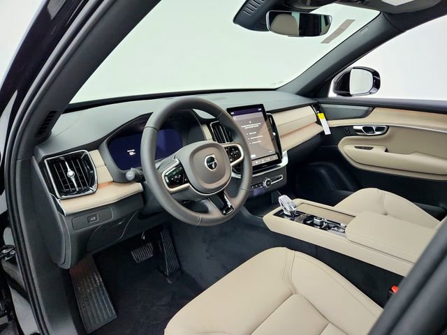 New 2026 Volvo XC90 B6 Plus w/ Protection Package image 16
