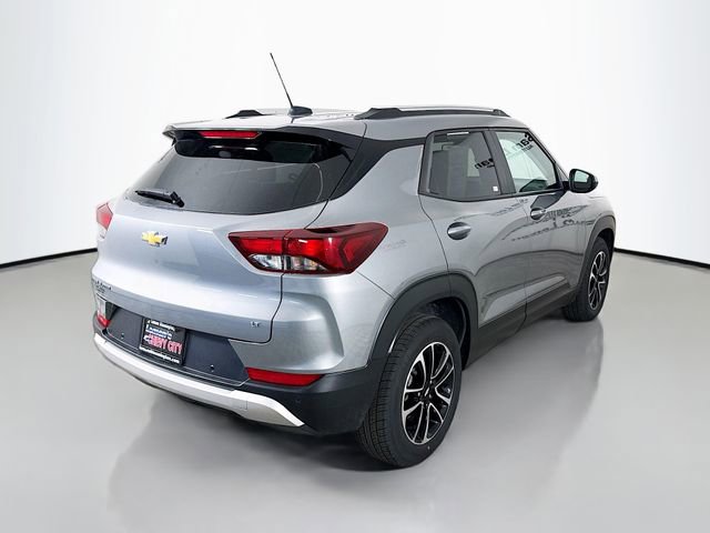 Used 2024 Chevrolet TrailBlazer LT w/ LT Cold Weather Package FWD image 9