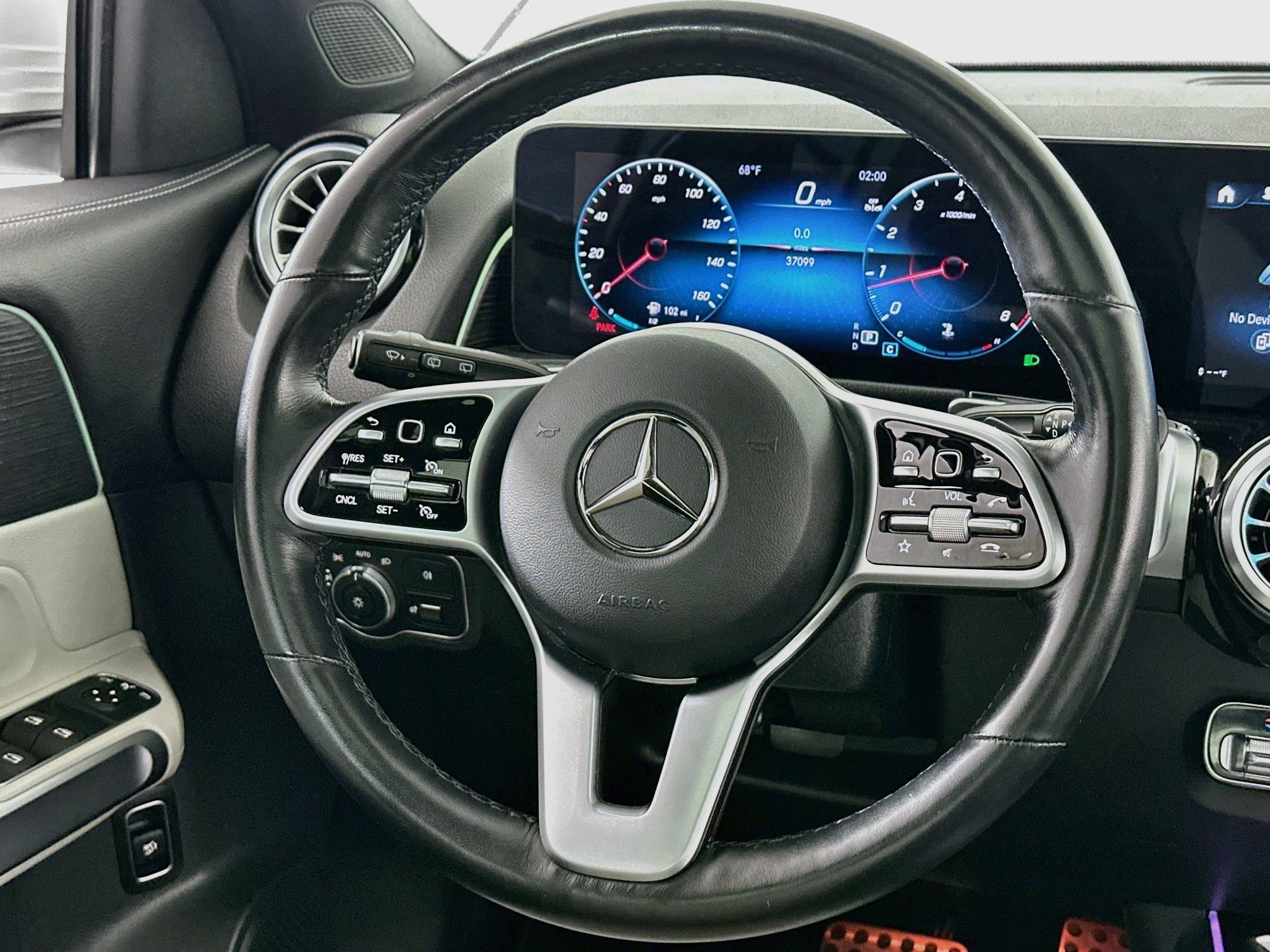 Used 2023 Mercedes-Benz GLB 250 4MATIC w/ AMG Line image 8