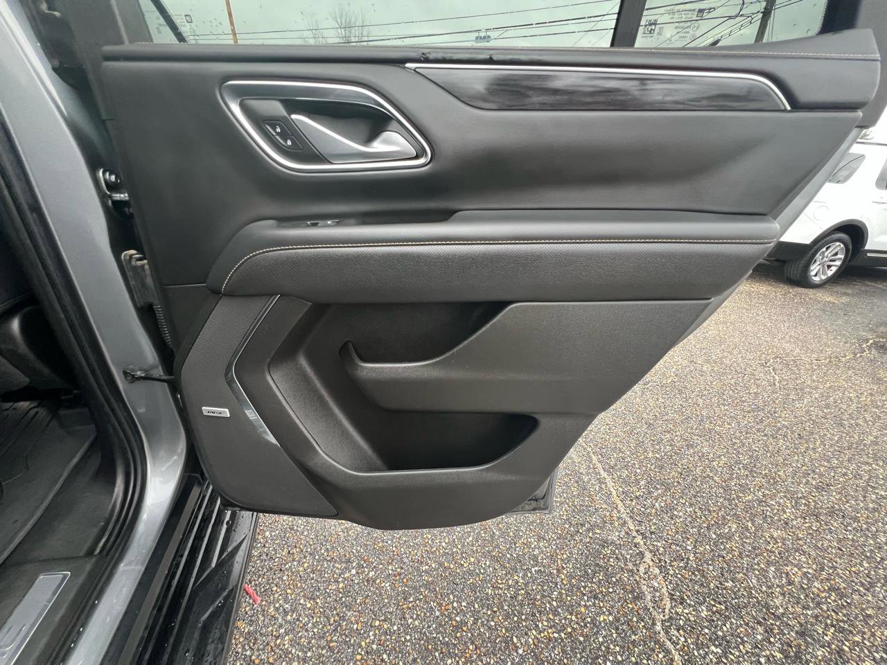 Used 2022 GMC Yukon SLT w/ SLT Premium Package image 46