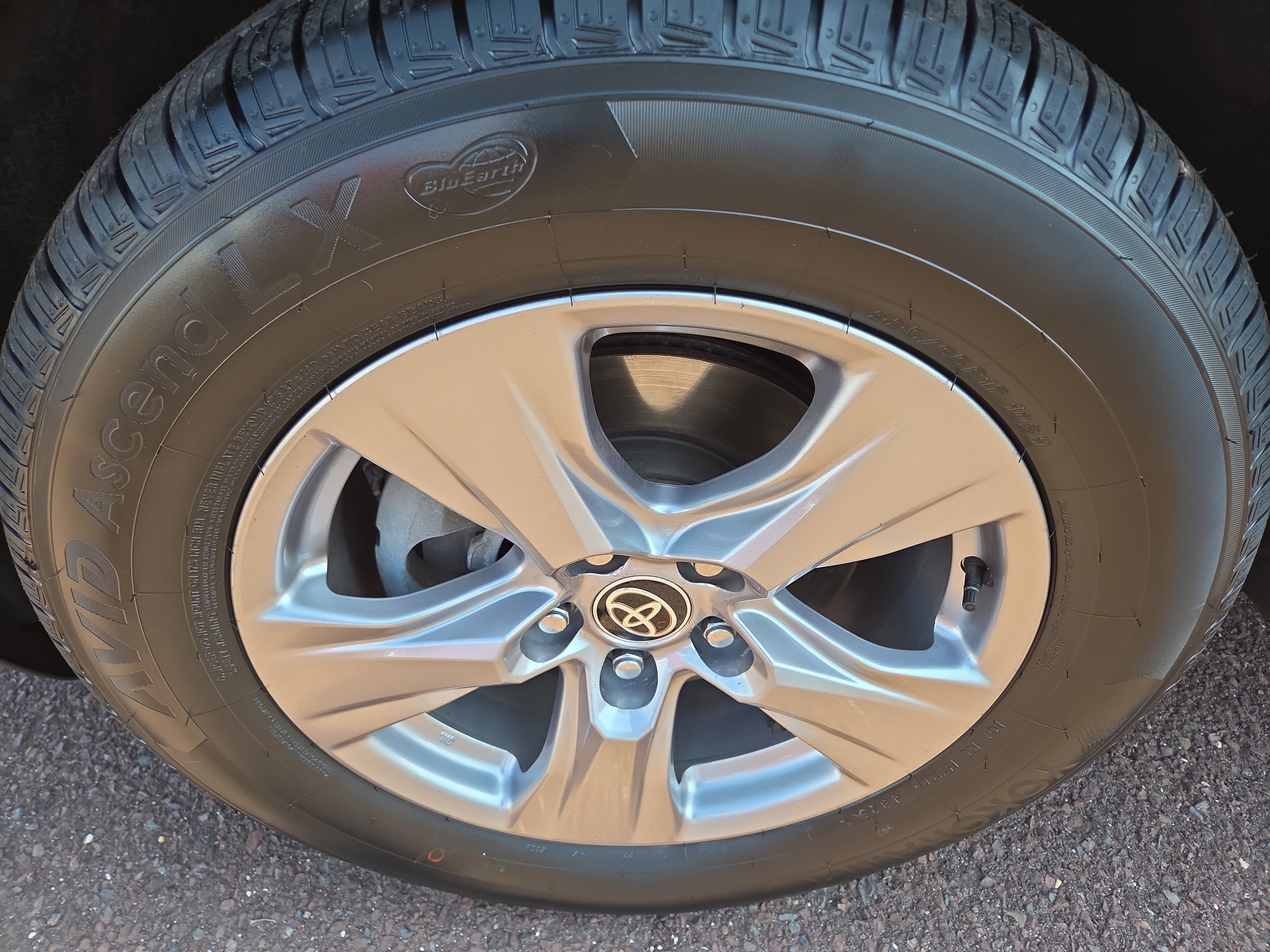 Certified 2022 Toyota RAV4 XLE w/ Convenience Package image 12