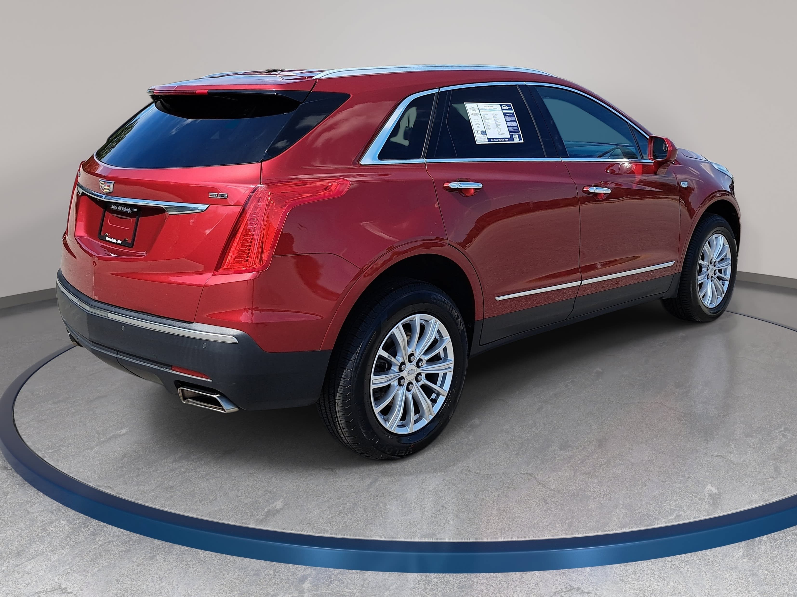 Used 2019 Cadillac XT5 FWD image 5