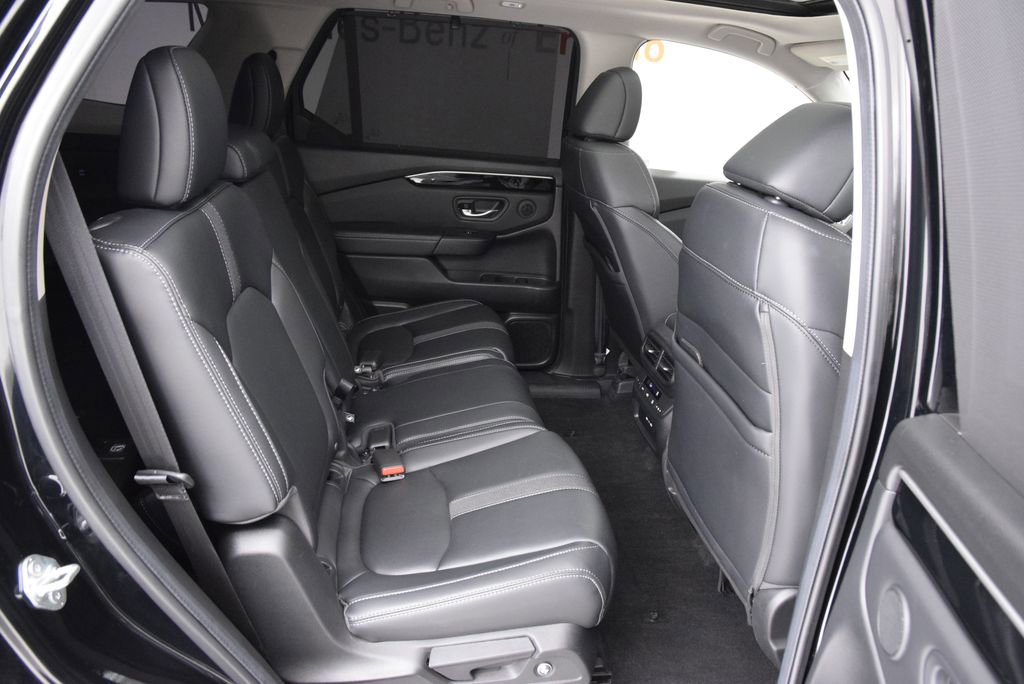 Used 2024 Honda Pilot Touring image 19