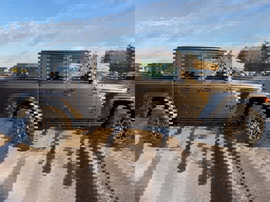 New 2026 Jeep Gladiator Sport image 9