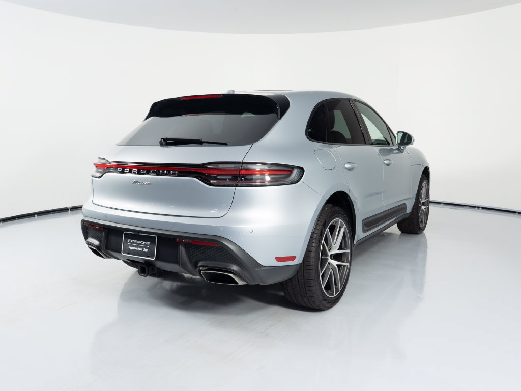 Certified 2026 Porsche Macan AWD/4WD image 10