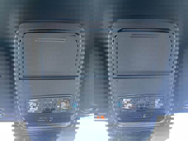 Used 2023 Ford Explorer Platinum w/ Technology Package image 40