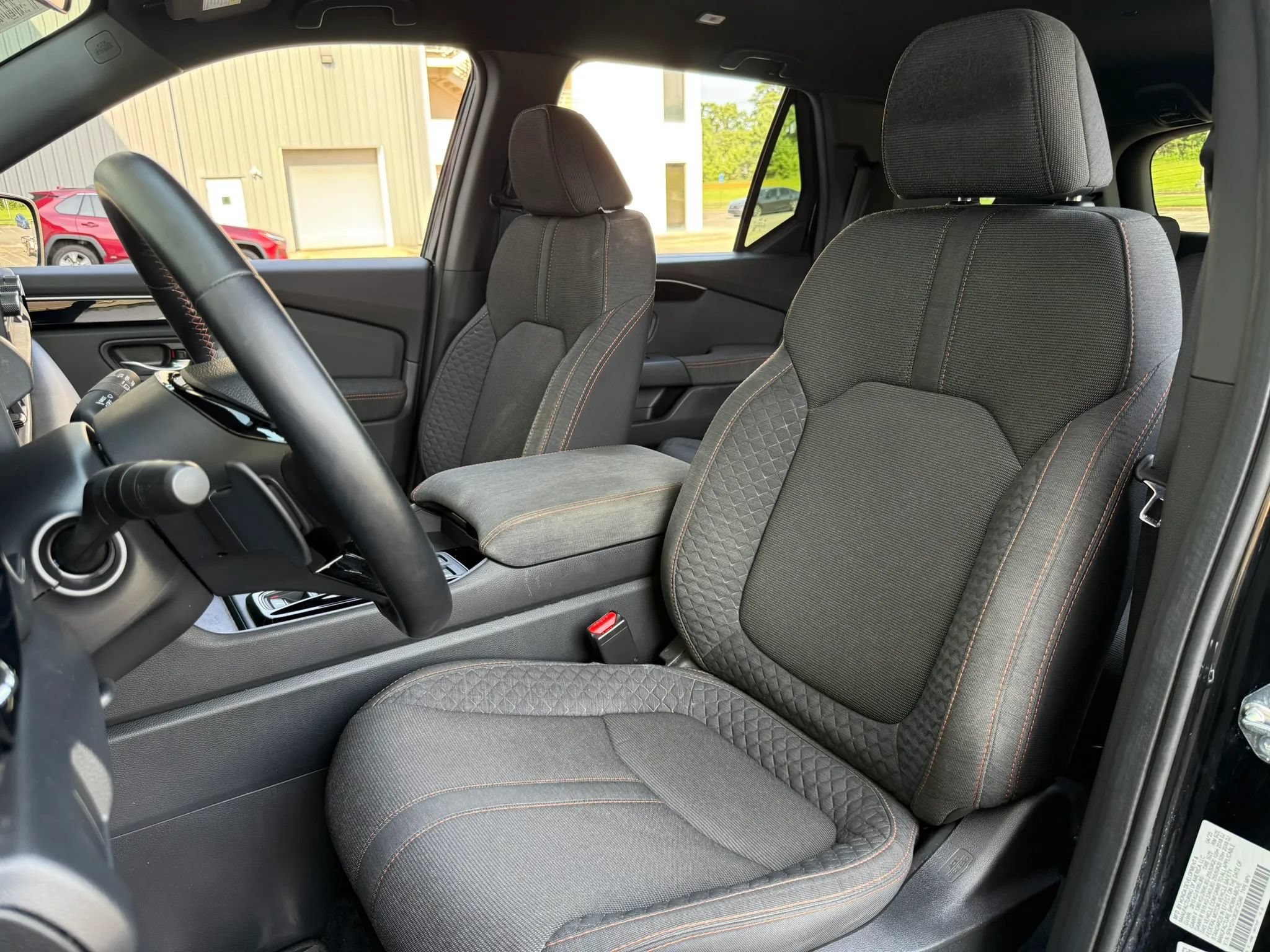 Used 2025 Honda Pilot Sport image 27
