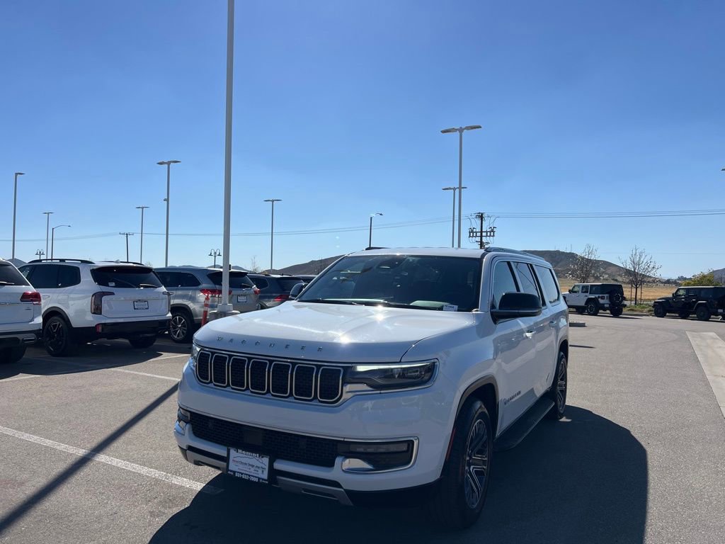 Used 2024 Jeep Wagoneer L Series II w/ Flexible Seating Group image 4