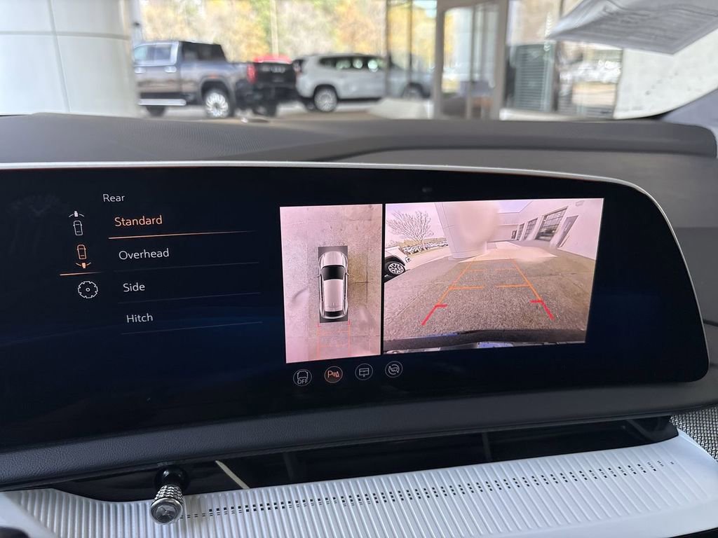 Certified 2025 Cadillac Optiq Luxury 2 w/ LPO, Floor Liner Package image 15