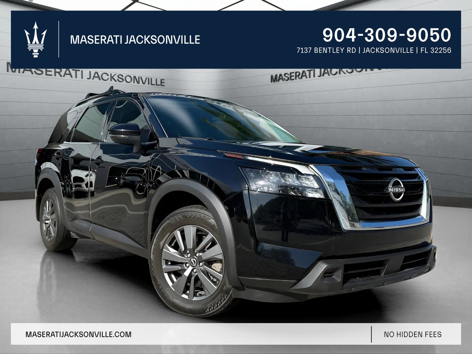 Used 2024 Nissan Pathfinder SV image 1